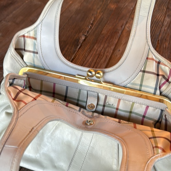 Vintage Coach Ergo chalk white kiss-lock hobo GVC #12248 - Picture 11 of 15